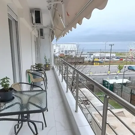 Cozy Sea View In